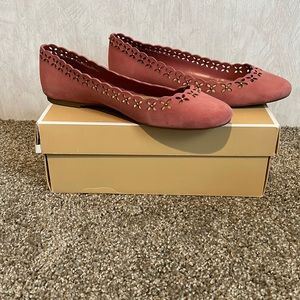 Barely worn, selling to clean out closet